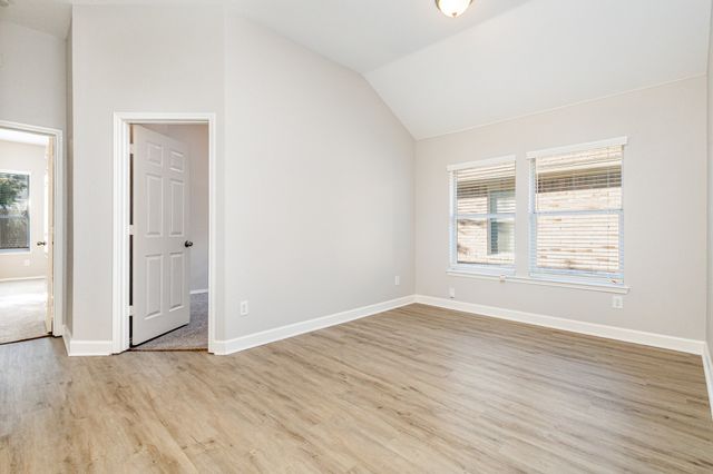 1005 Grimes Drive, Forney, TX 75126
