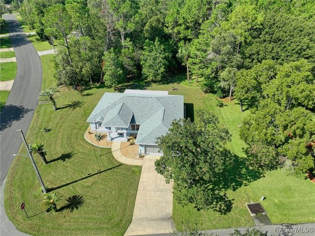 1 Morning Glory Court, Homosassa, FL 34446