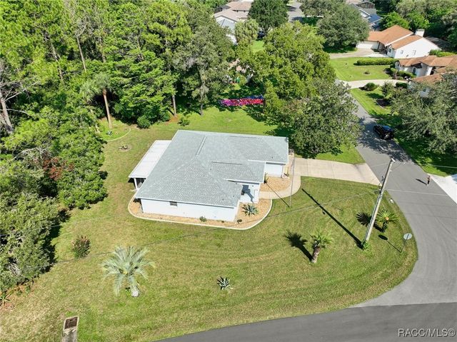 1 Morning Glory Court, Homosassa, FL 34446