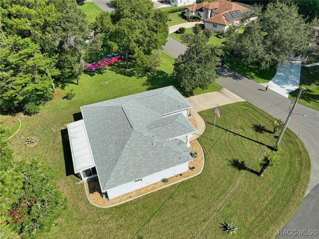 1 Morning Glory Court, Homosassa, FL 34446