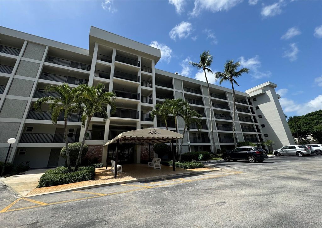 2600 S Course Dr 108, Pompano Beach, FL 33069