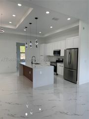 842 Nina Ave, Lehigh Acres, FL 33974