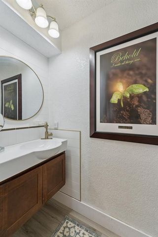 1033 W Griggs Way, Mustang, OK 73064