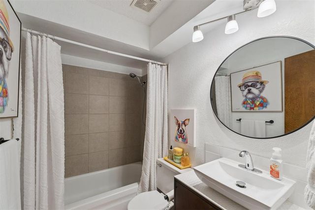 1033 W Griggs Way, Mustang, OK 73064