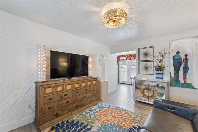 1033 W Griggs Way, Mustang, OK 73064