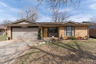 1033 W Griggs Way, Mustang, OK 73064