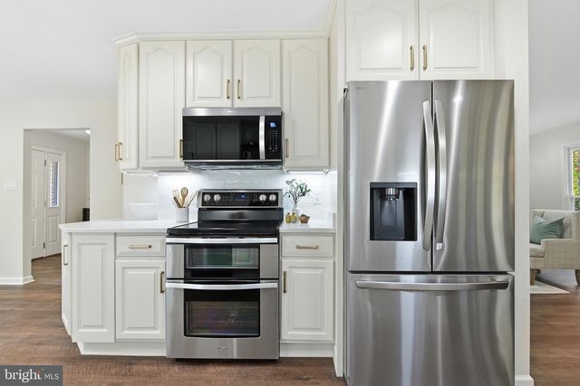 11302 ALMS HOUSE CT, Fairfax Station, VA 22039