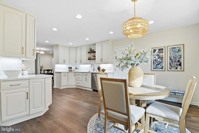 11302 ALMS HOUSE CT, Fairfax Station, VA 22039