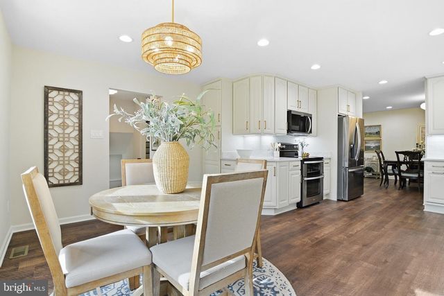 11302 ALMS HOUSE CT, Fairfax Station, VA 22039