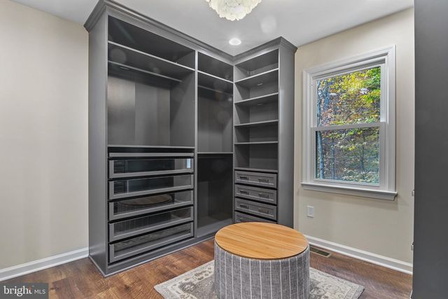 11302 ALMS HOUSE CT, Fairfax Station, VA 22039