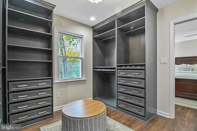 11302 ALMS HOUSE CT, Fairfax Station, VA 22039