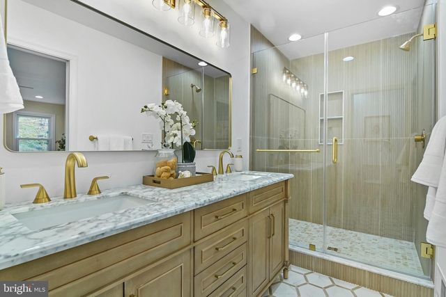 11302 ALMS HOUSE CT, Fairfax Station, VA 22039