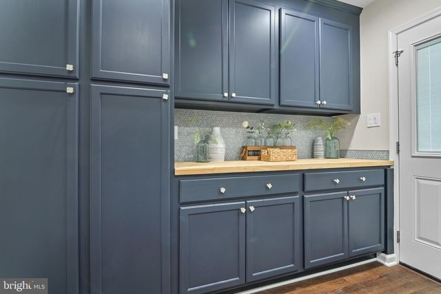 11302 ALMS HOUSE CT, Fairfax Station, VA 22039