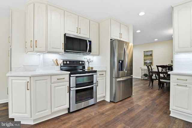 11302 ALMS HOUSE CT, Fairfax Station, VA 22039