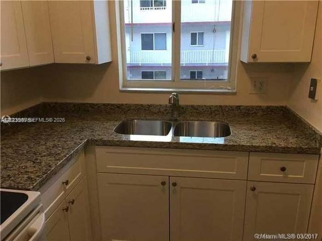 7910 Taft St 214, Pembroke Pines, FL 33024