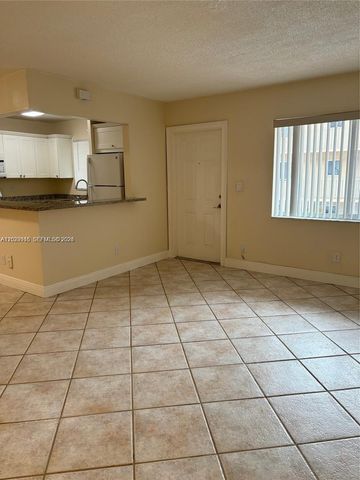 7910 Taft St 214, Pembroke Pines, FL 33024