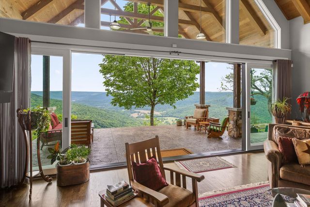 6835 Jasper Highlands Boulevard, Jasper, TN 37347