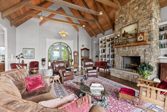 6835 Jasper Highlands Boulevard, Jasper, TN 37347