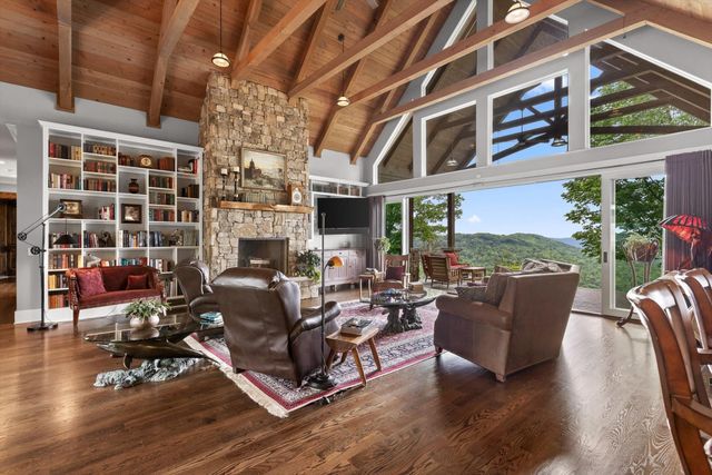 6835 Jasper Highlands Boulevard, Jasper, TN 37347