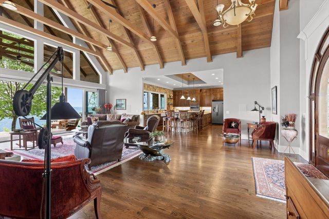 6835 Jasper Highlands Boulevard, Jasper, TN 37347