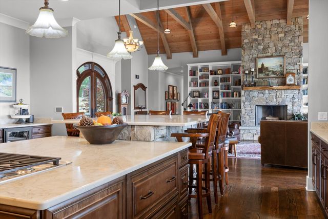 6835 Jasper Highlands Boulevard, Jasper, TN 37347