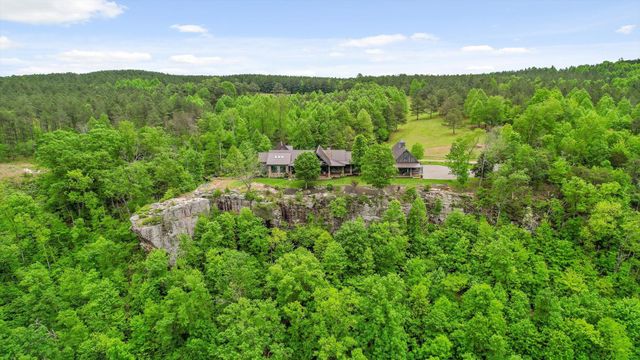 6835 Jasper Highlands Boulevard, Jasper, TN 37347