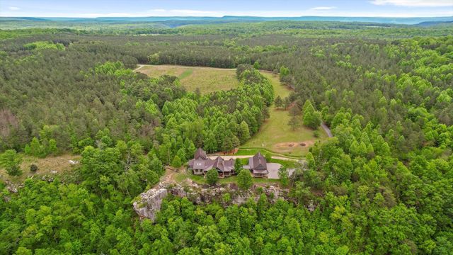 6835 Jasper Highlands Boulevard, Jasper, TN 37347