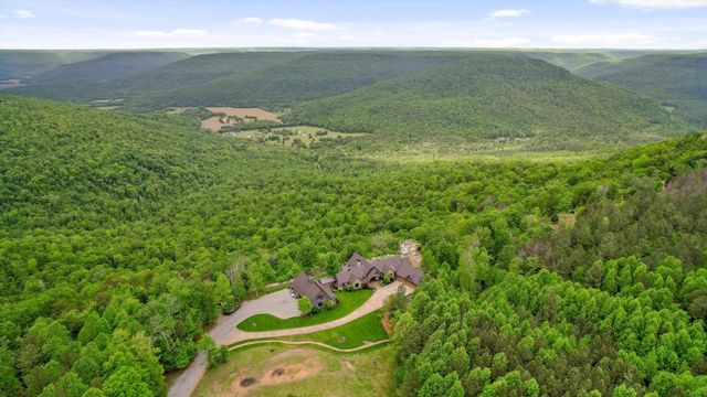 6835 Jasper Highlands Boulevard, Jasper, TN 37347