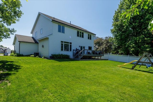 5459 Coachlight Drive, West Des Moines, IA 50266