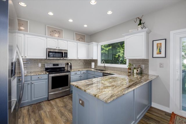 5459 Coachlight Drive, West Des Moines, IA 50266