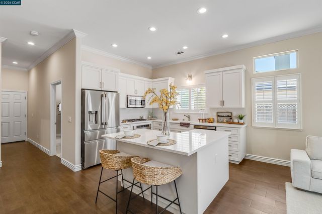 5619 Berwick Ct, Discovery Bay, CA 94505
