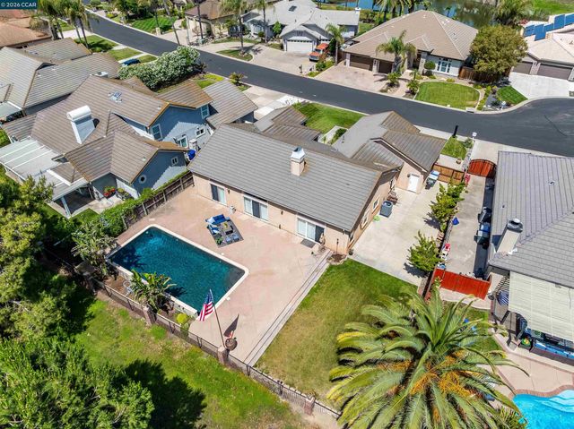 5619 Berwick Ct, Discovery Bay, CA 94505