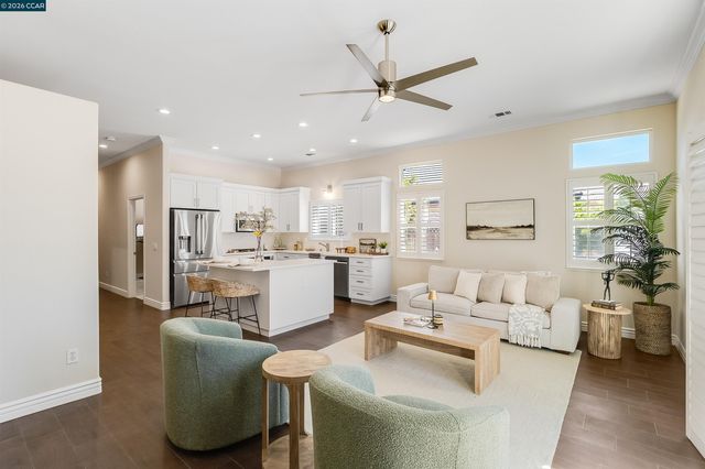 5619 Berwick Ct, Discovery Bay, CA 94505