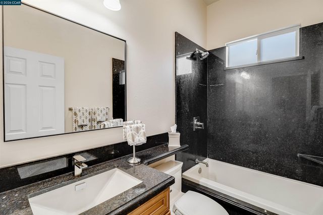 5619 Berwick Ct, Discovery Bay, CA 94505
