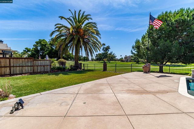 5619 Berwick Ct, Discovery Bay, CA 94505