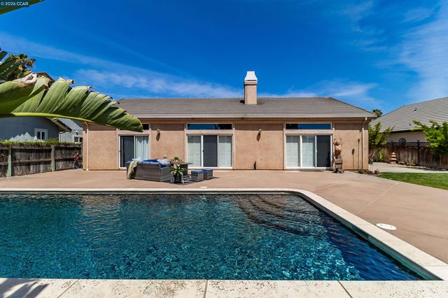 5619 Berwick Ct, Discovery Bay, CA 94505