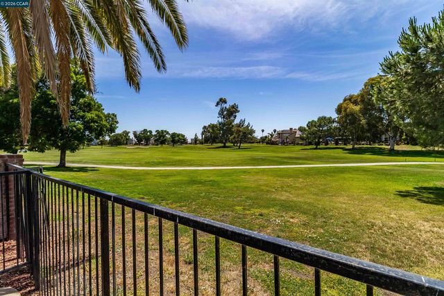 5619 Berwick Ct, Discovery Bay, CA 94505