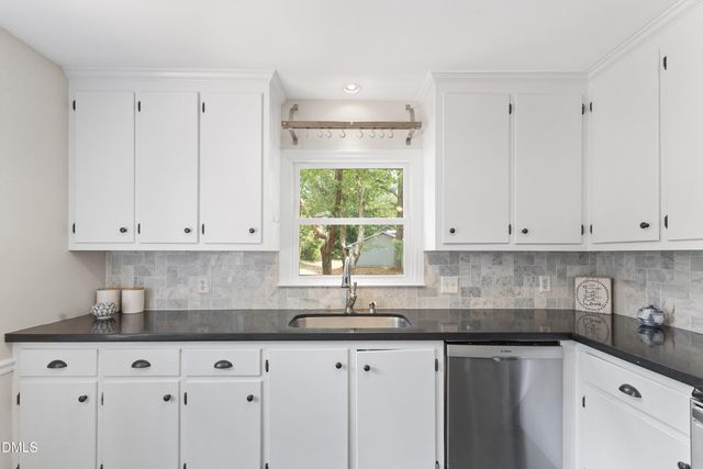 1412 Valley Run, Durham, NC 27707
