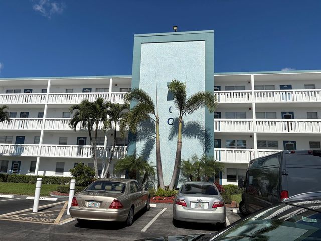 2804 Victoria Way B2, Coconut Creek, FL 33066