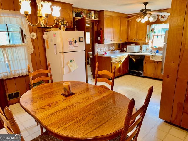 1245 Crestview Drive, Elberton, GA 30635