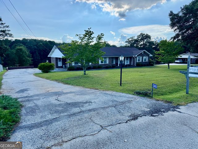 1245 Crestview Drive, Elberton, GA 30635