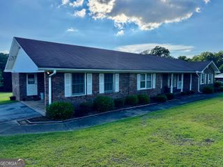 1245 Crestview Drive, Elberton, GA 30635