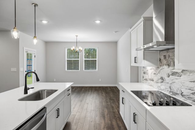 4329 Scarlet Ct, Columbia, TN 38401