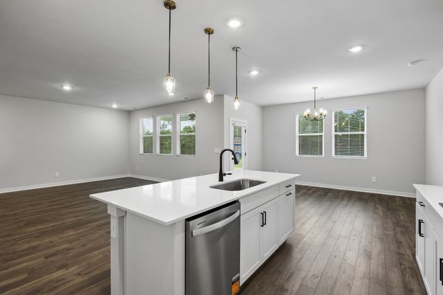 4329 Scarlet Ct, Columbia, TN 38401
