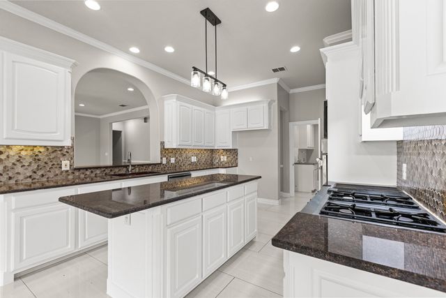 1055 The Meadows Parkway, Desoto, TX 75115