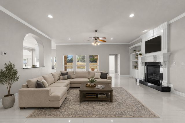 1055 The Meadows Parkway, Desoto, TX 75115
