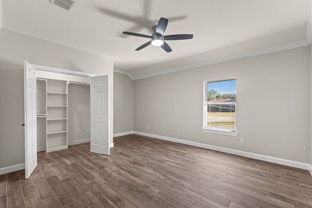 1055 The Meadows Parkway, Desoto, TX 75115