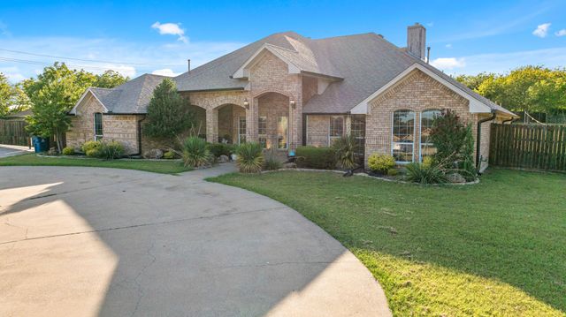1055 The Meadows Parkway, Desoto, TX 75115