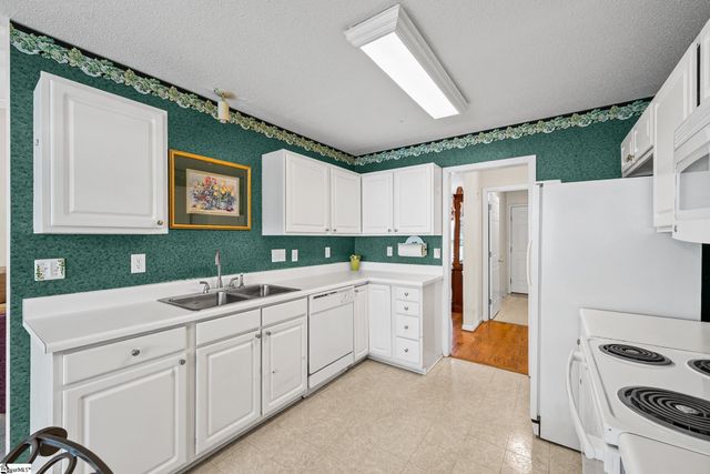 1 Boysenberry Drive, Taylors, SC 29687