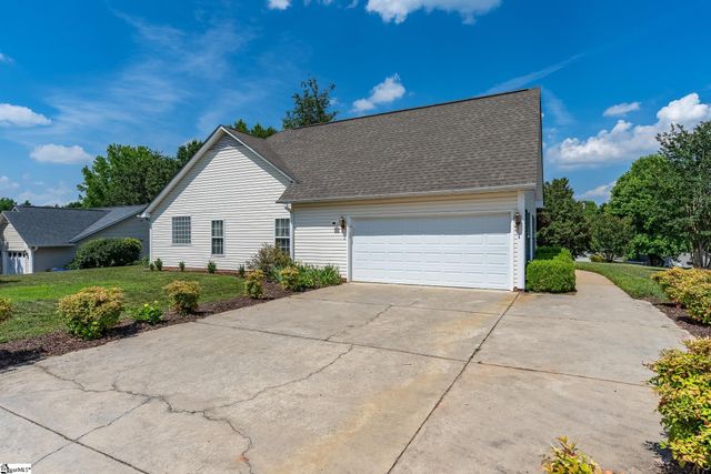 1 Boysenberry Drive, Taylors, SC 29687